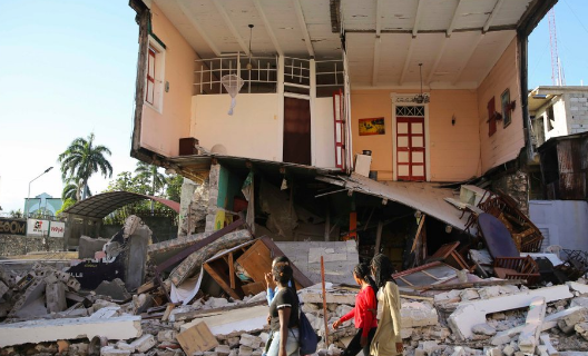 Haiti's Civil Protection Agency said Sunday that the death toll from this month's magnitude 7.2 earthquake has grown to 2,207, w