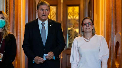 "moderate" Democrats West Virginia Senator Joe Manchin and Arizona Senator Kirsten Sinema