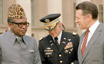 Mobutu with then U.S. Secretary of Defense Caspar Weinberger