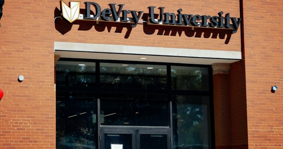 Forty-two outstanding DeVry University students received the UNCF DeVry Gateway Scholarship.