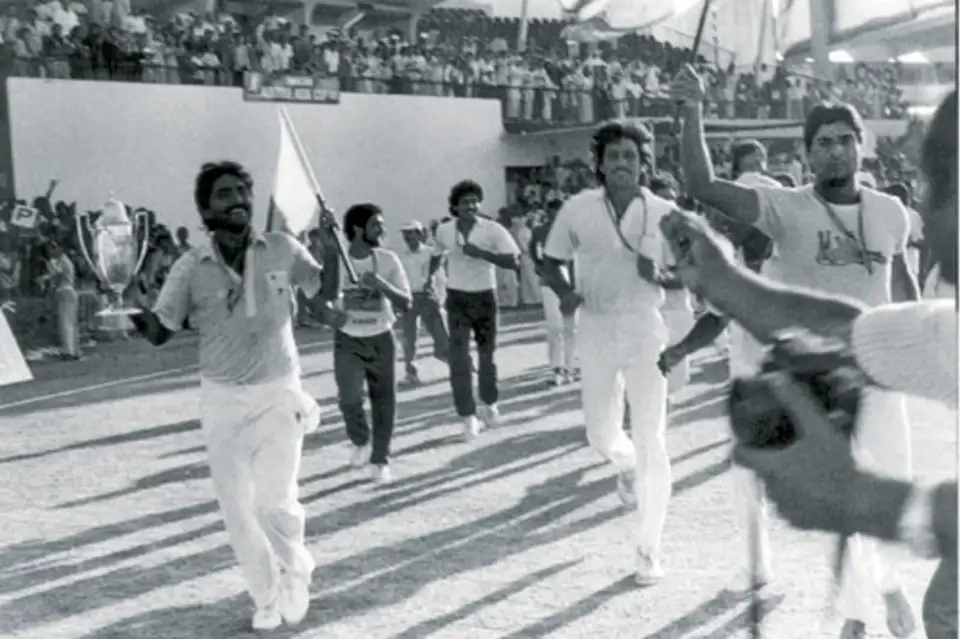 1986 Austral-Asia Cup Final India vs. Pakistan 
