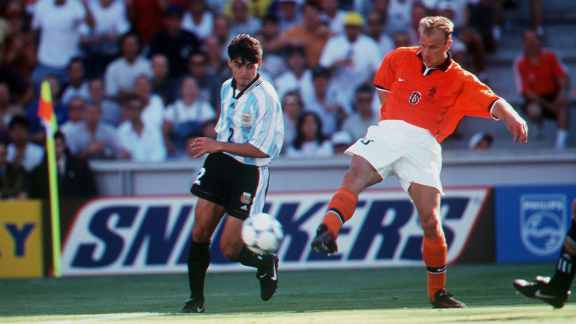 Dennis Bergkamp vs Argentina (1998)
