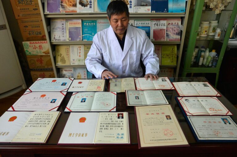 Top 10 Most Educated People in the World: Lifelong Learning and ...