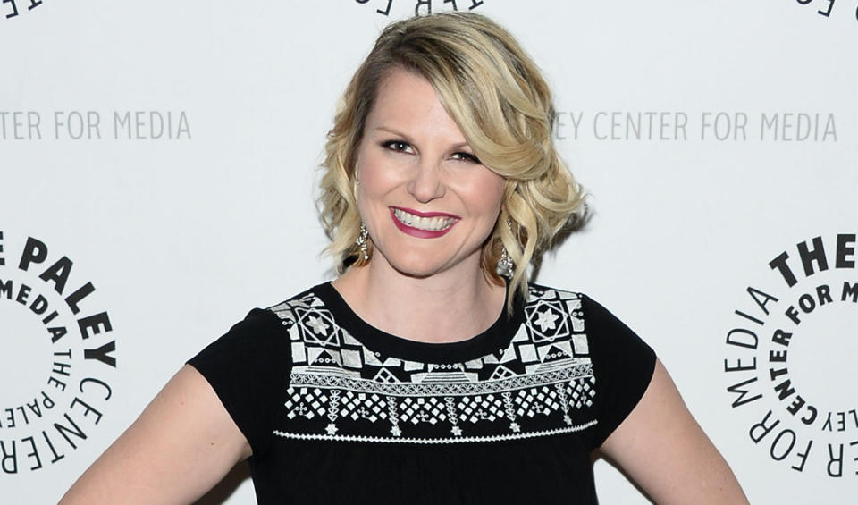 Ellen - Ginny & Georgia Season 3 Cast