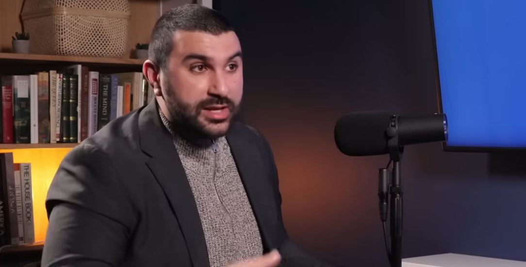 Trump Is Detaining A British Muslim Journalist For Criticizing Israel