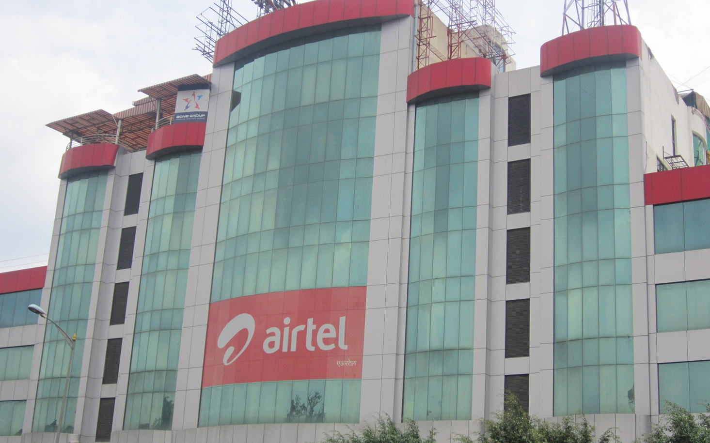 Airtel-Uganda Starts Direct-To-Cell Starlink Trials In Uganda