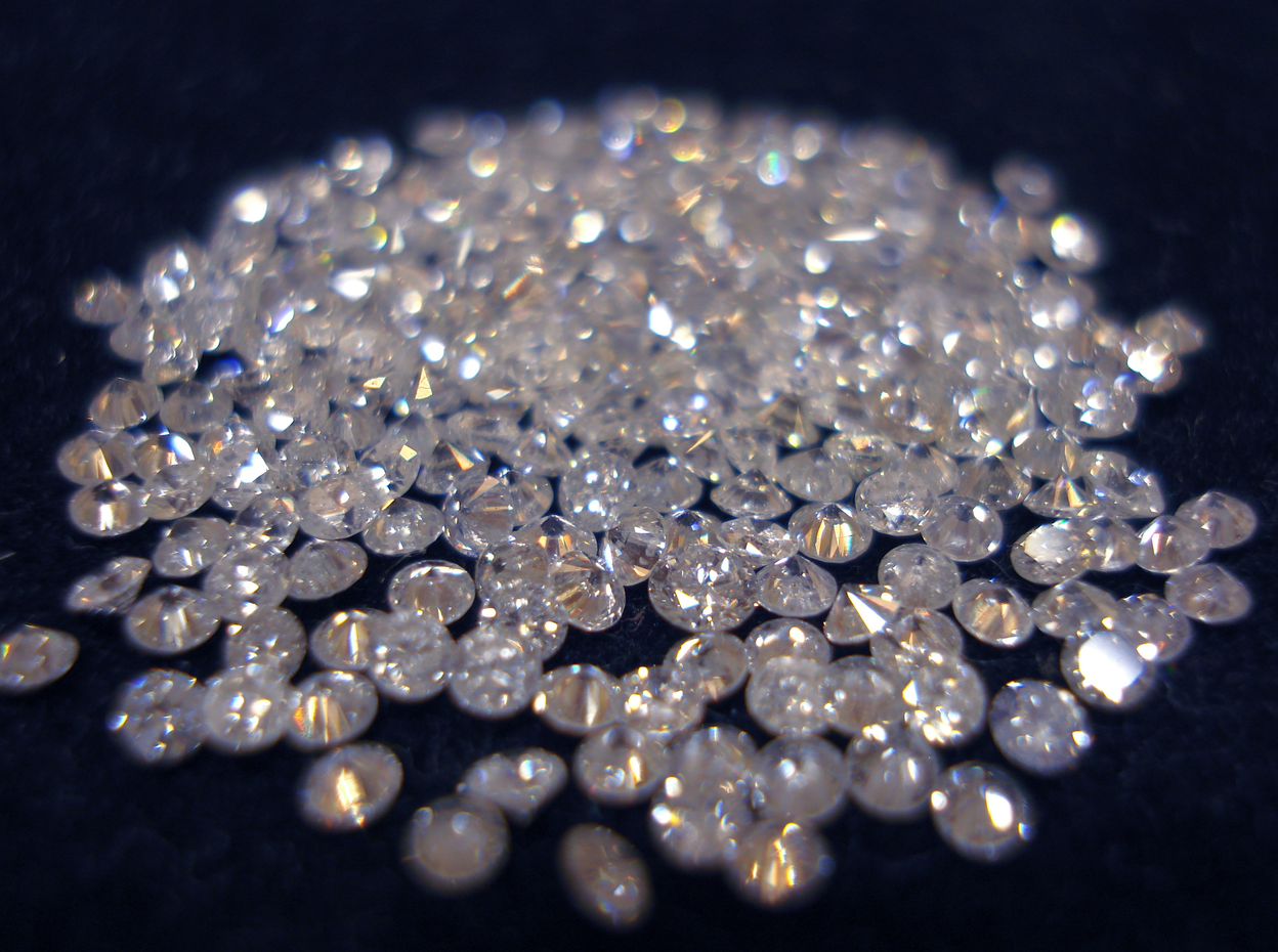 De Beers To Close South African Diamond Mine